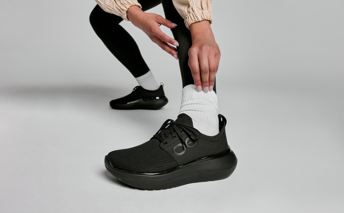 Women's OOmy Stride - Black - Image 3